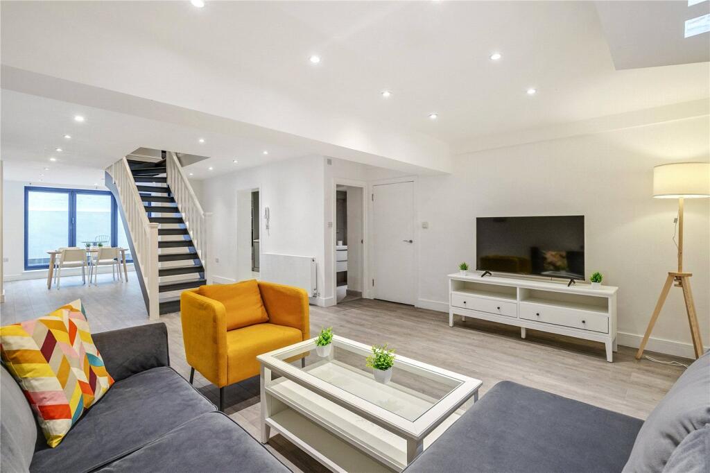 2 bed Apartment for rent in Battersea. From Rampton Baseley - Northcote Road