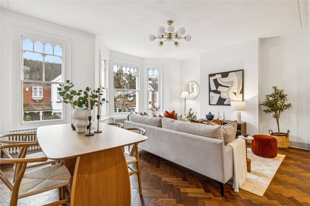 3 bed Apartment for rent in Battersea. From Rampton Baseley - Northcote Road