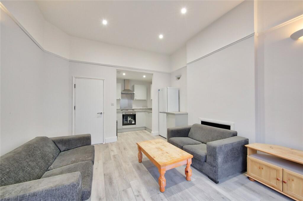 4 bed Not Specified for rent in Clapham. From Rampton Baseley - Northcote Road 4 bed Not Specified for rent in Clapham. From Rampton Baseley - Northcote Road