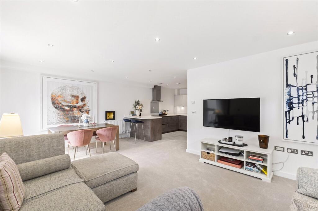 3 bed Apartment for rent in Battersea. From Rampton Baseley - Northcote Road 3 bed Apartment for rent in Battersea. From Rampton Baseley - Northcote Road