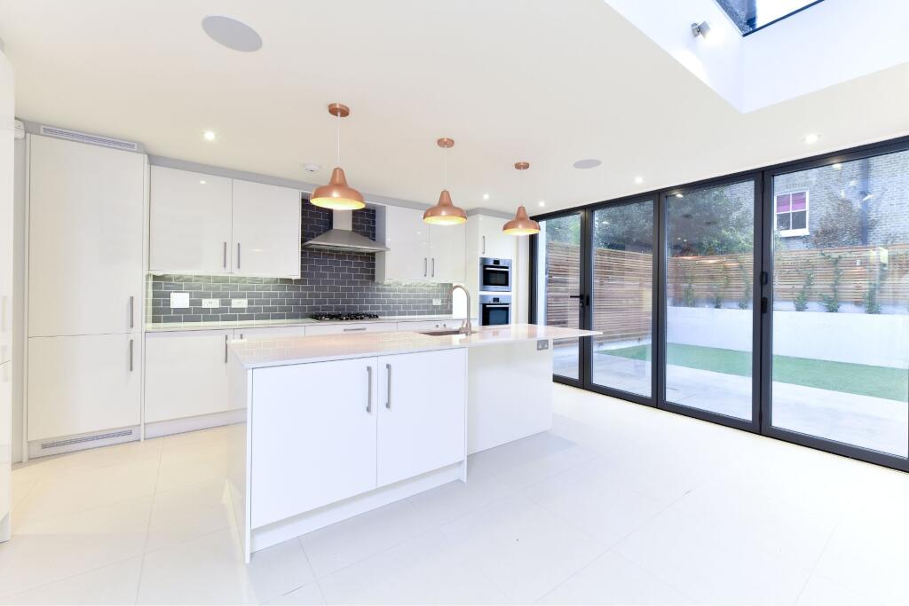 4 bed Mid Terraced House for rent in Battersea. From Rampton Baseley - Northcote Road