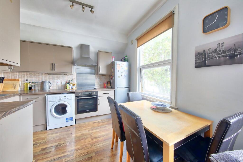 3 bed Apartment for rent in Battersea. From Rampton Baseley - Northcote Road