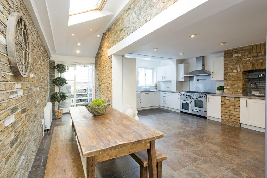4 bed Mid Terraced House for rent in Battersea. From Rampton Baseley - Northcote Road 4 bed Mid Terraced House for rent in Battersea. From Rampton Baseley - Northcote Road