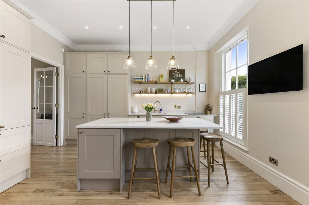 6 bed Detached for rent in Wandsworth. From Rampton Baseley - Northcote Road