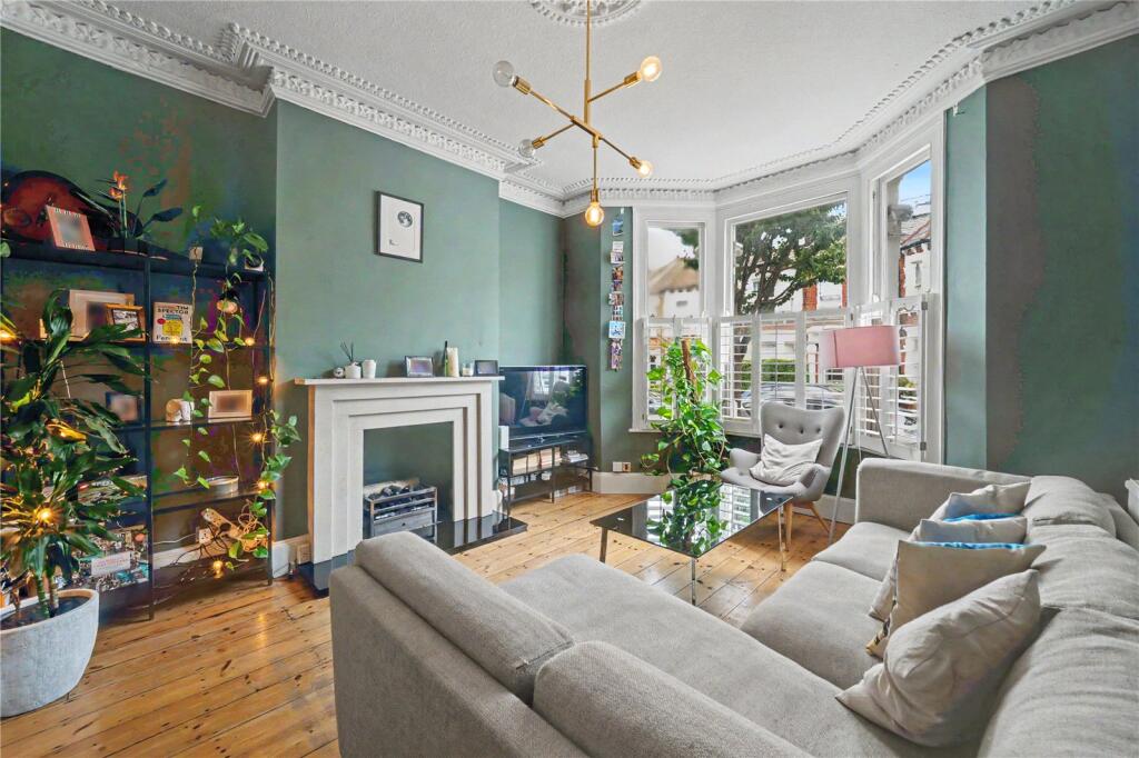 2 bed Apartment for rent in Streatham. From Rampton Baseley - Northcote Road