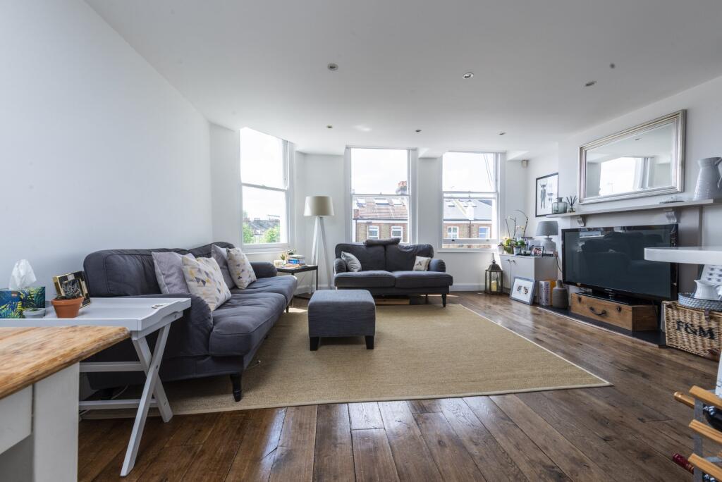 2 bed Apartment for rent in Battersea. From Rampton Baseley - Northcote Road