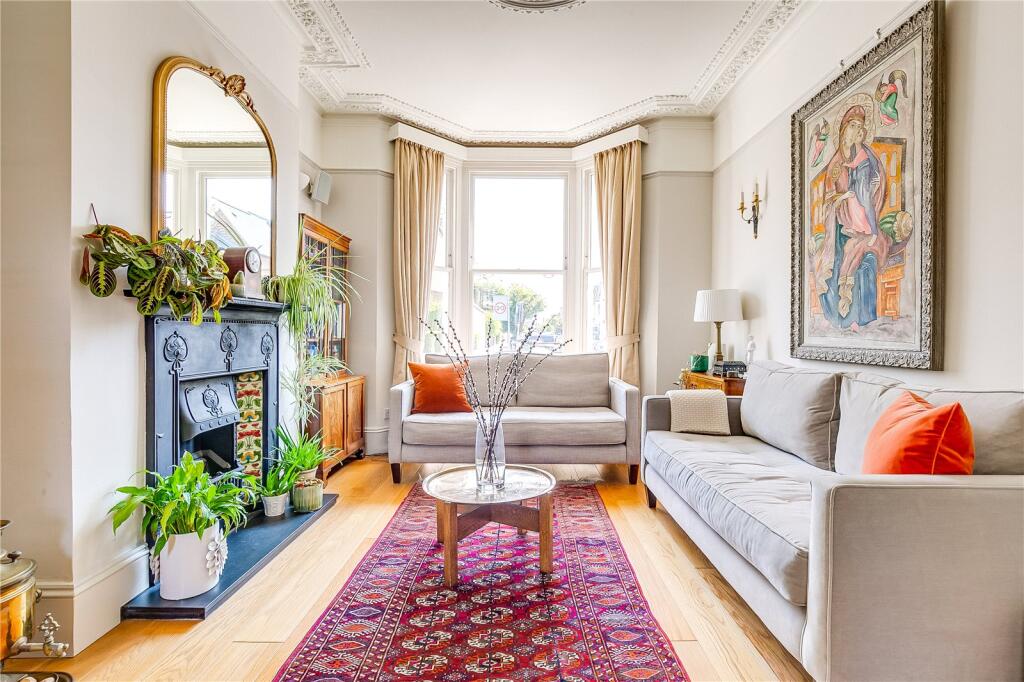 4 bed Mid Terraced House for rent in Battersea. From Rampton Baseley - Northcote Road