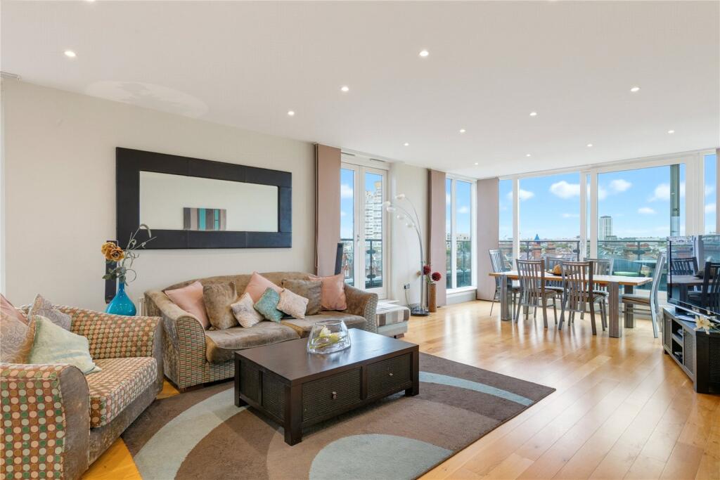 3 bed Penthouse for rent in Clapham. From Rampton Baseley - Northcote Road