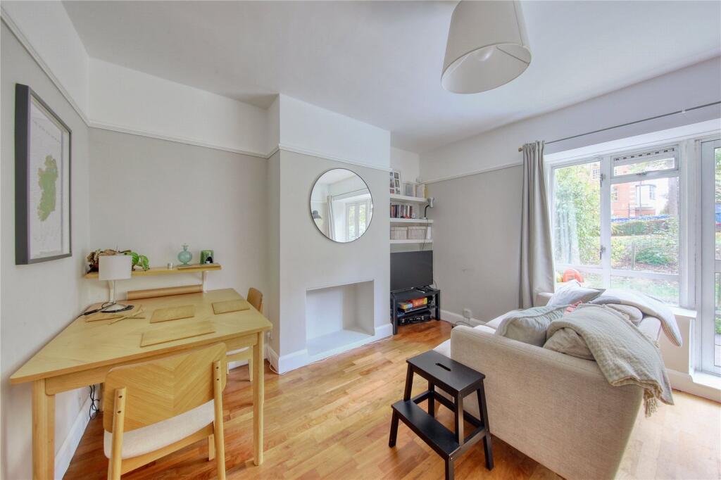 1 bed Apartment for rent in Battersea. From Rampton Baseley - Northcote Road