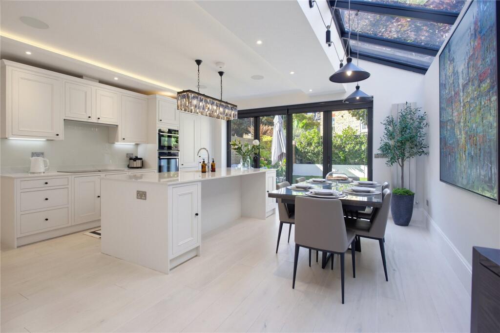 5 bed Mid Terraced House for rent in Battersea. From Rampton Baseley - Northcote Road 5 bed Mid Terraced House for rent in Battersea. From Rampton Baseley - Northcote Road