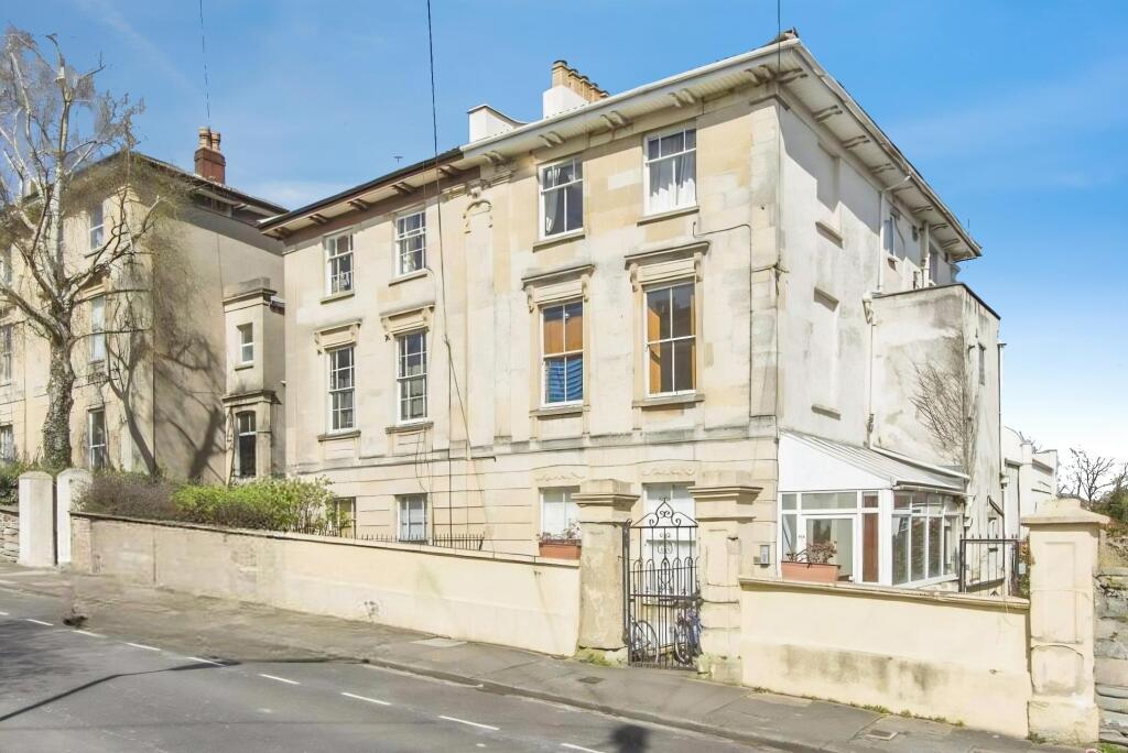 2 bed 1st Floor Flat for rent in Bristol. From Northwood - Bristol