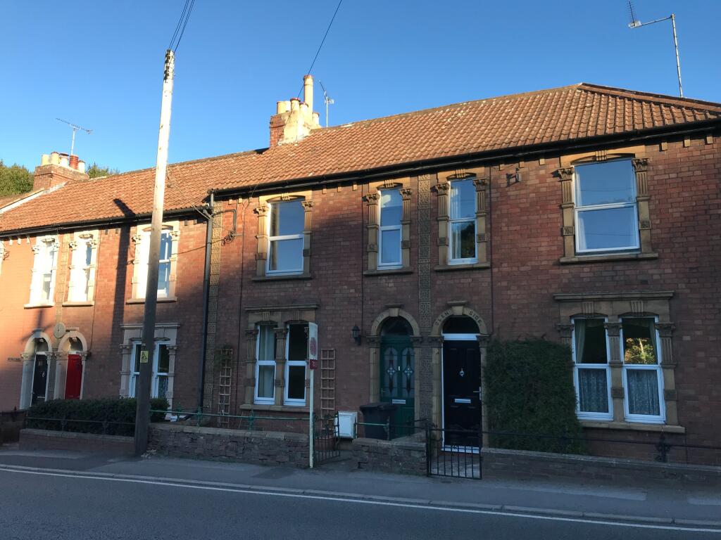 3 bed Mid Terraced House for rent in Churchill. From Northwood - Bristol 3 bed Mid Terraced House for rent in Churchill. From Northwood - Bristol