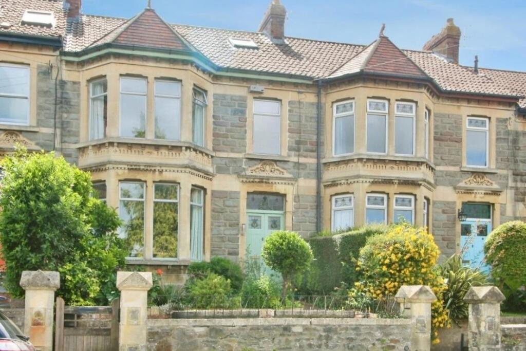 4 bed Mid Terraced House for rent in Ashton Vale. From Northwood - Bristol