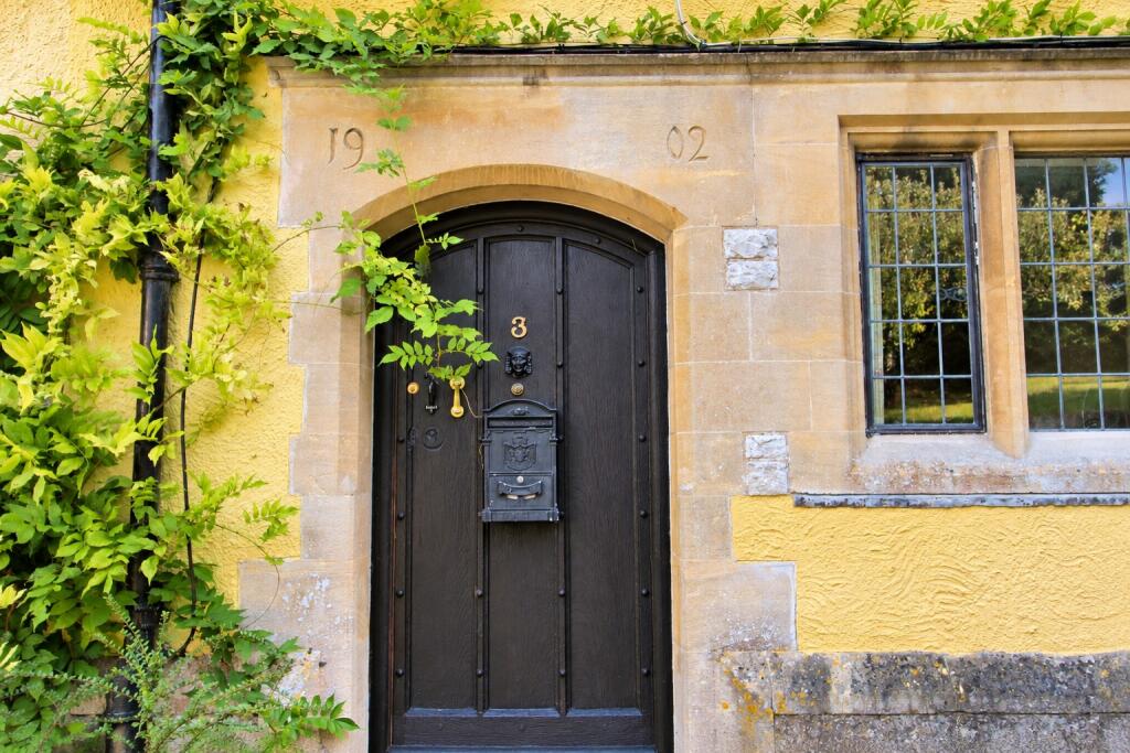 2 bed Cottage for rent in Barrow Gurney. From Northwood - Bristol
