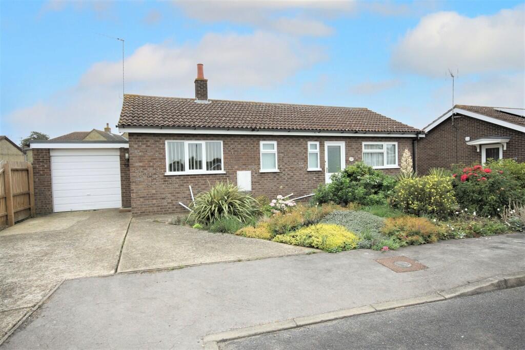 2 bed Detached bungalow for rent in Manea. From Ellis Winters Estate Agents - Chatteris