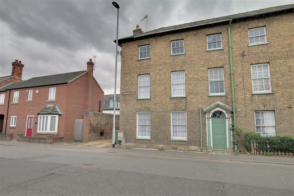3 bed Semi Detached for rent in Chatteris. From Ellis Winters Estate Agents - Chatteris 3 bed Semi Detached for rent in Chatteris. From Ellis Winters Estate Agents - Chatteris