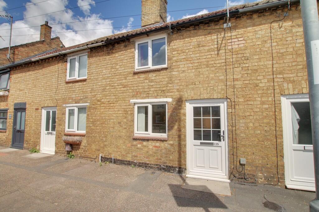 2 bed Mid Terraced House for rent in Chatteris. From Ellis Winters Estate Agents - Chatteris 2 bed Mid Terraced House for rent in Chatteris. From Ellis Winters Estate Agents - Chatteris