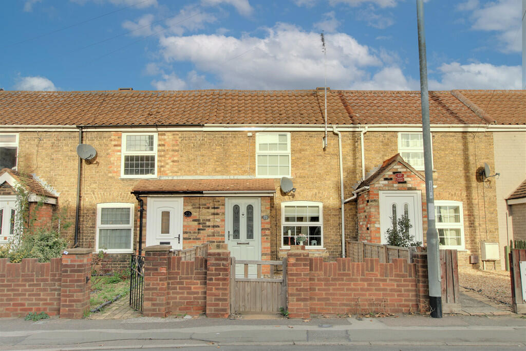 2 bed Mid Terraced House for rent in March. From Ellis Winters Estate Agents - March