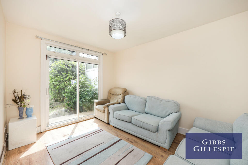 2 bed Bungalow for rent in Pinner. From Gibbs Gillespie - Pinner