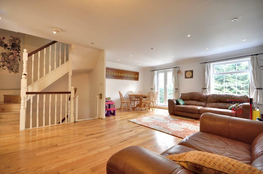 3 bed Town House for rent in Pinner. From Gibbs Gillespie - Pinner
