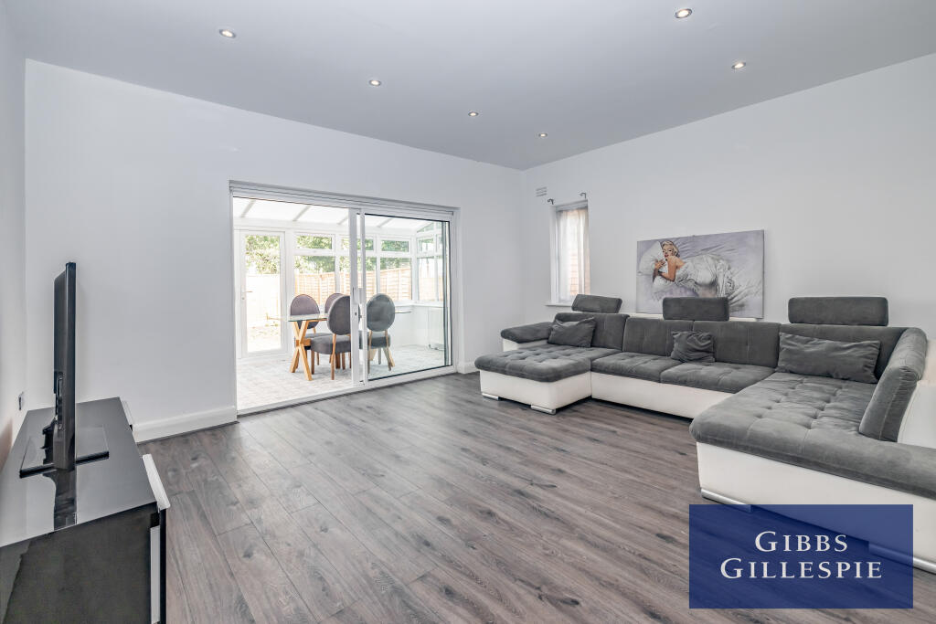 4 bed Detached House for rent in Pinner. From Gibbs Gillespie - Pinner