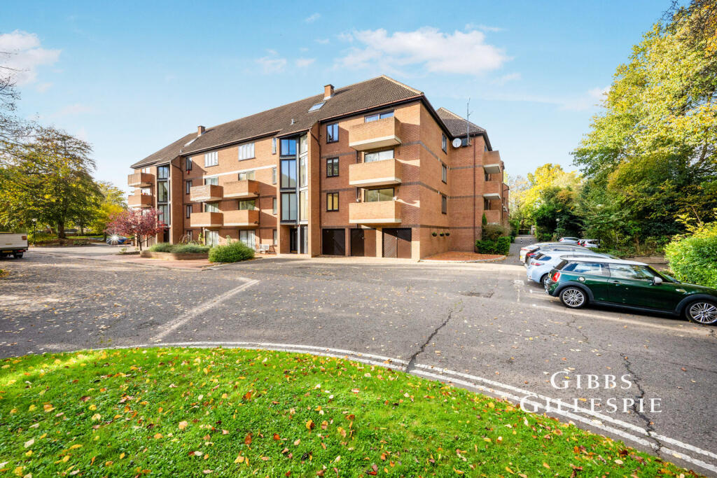 2 bed 1st Floor Flat for rent in Pinner. From Gibbs Gillespie - Pinner Sales