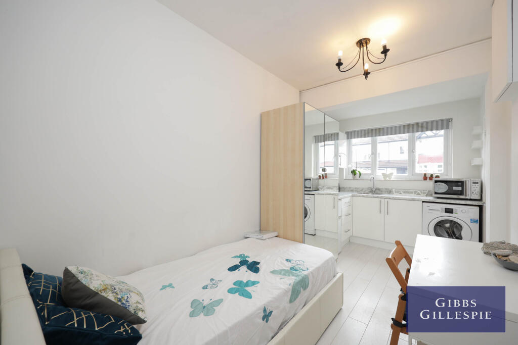 4 bed Studio for rent in Pinner. From Gibbs Gillespie - Pinner Sales