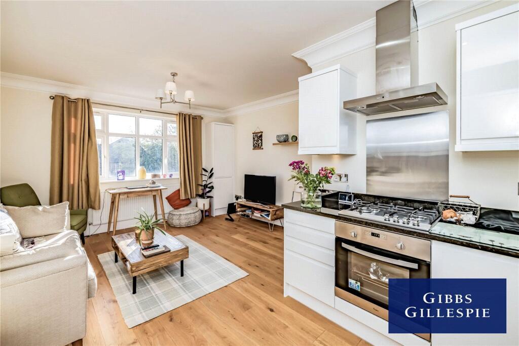 1 bed 1st Floor Flat for rent in Pinner. From Gibbs Gillespie - Pinner Sales