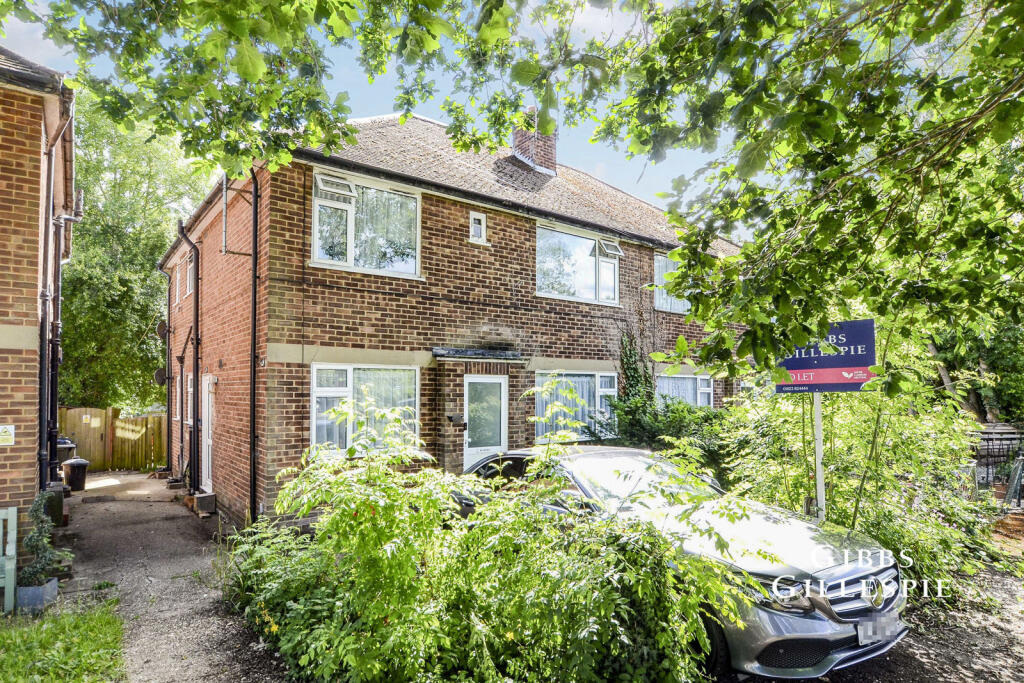 2 bed 1st Floor Flat for rent in Northwood. From Gibbs Gillespie - Pinner Sales 2 bed 1st Floor Flat for rent in Northwood. From Gibbs Gillespie - Pinner Sales