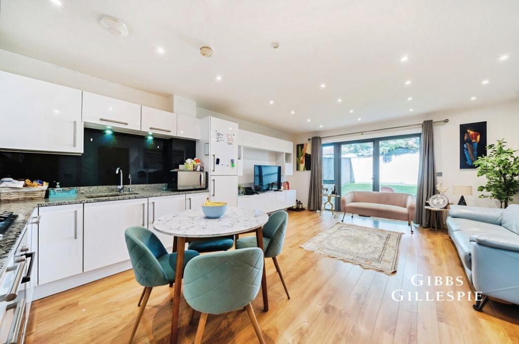 3 bed Mid Terraced House for rent in Pinner. From Gibbs Gillespie - Pinner Sales