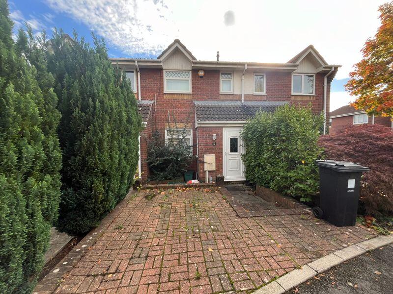 2 bed Mid Terraced House for rent in Bristol. From Lifestyle Property Services - Bradley Stoke