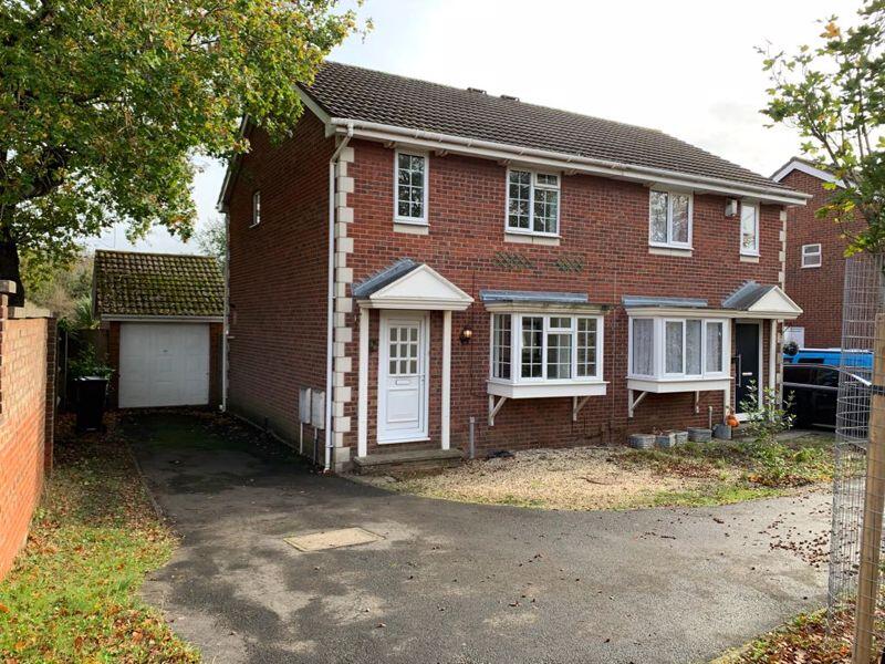 3 bed Semi Detached for rent in Almondsbury. From Lifestyle Property Services - Bradley Stoke