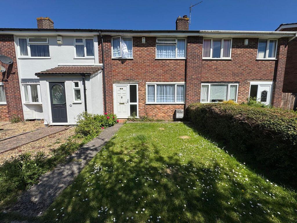 3 bed Mid Terraced House for rent in Bristol. From Lifestyle Property Services - Bradley Stoke