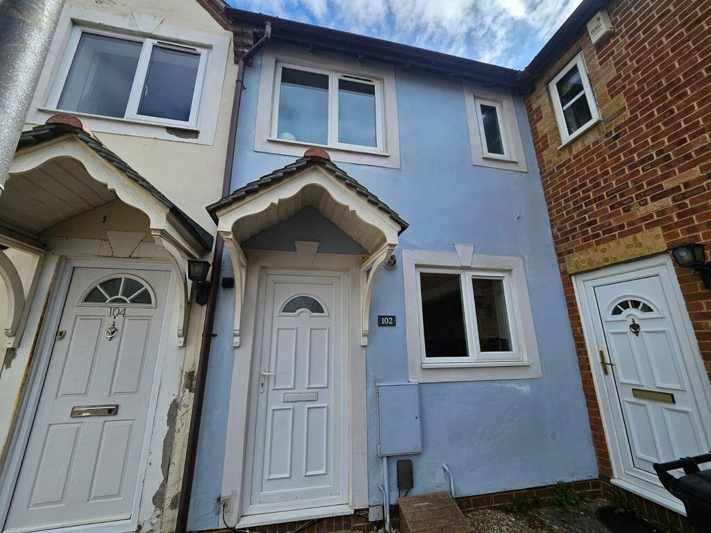 2 bed Mid Terraced House for rent in Almondsbury. From Lifestyle Property Services - Bradley Stoke