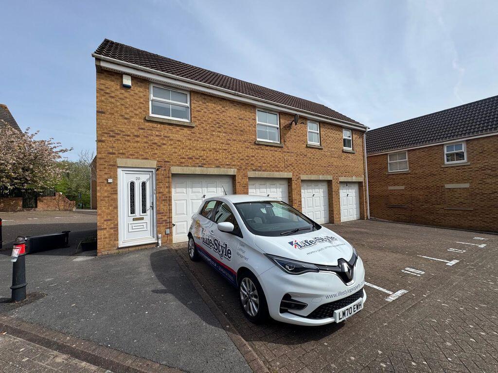 2 bed Coach House for rent in Broomhill. From Lifestyle Property Services - Bradley Stoke