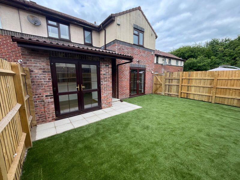 4 bed End of Terrace for rent in Almondsbury. From Lifestyle Property Services - Bradley Stoke 4 bed End of Terrace for rent in Almondsbury. From Lifestyle Property Services - Bradley Stoke