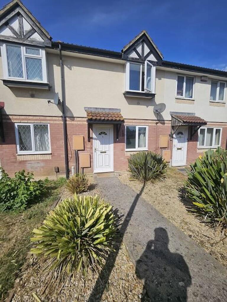 2 bed Mid Terraced House for rent in Almondsbury. From Lifestyle Property Services - Bradley Stoke