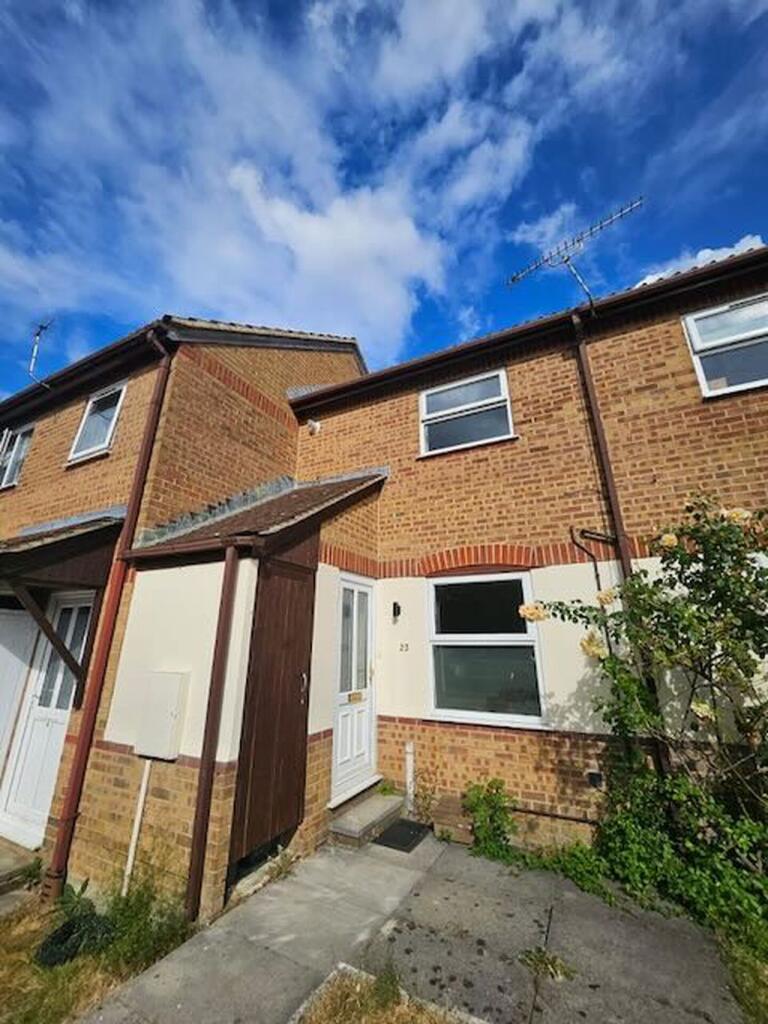 2 bed Mid Terraced House for rent in Bristol. From Lifestyle Property Services - Bradley Stoke