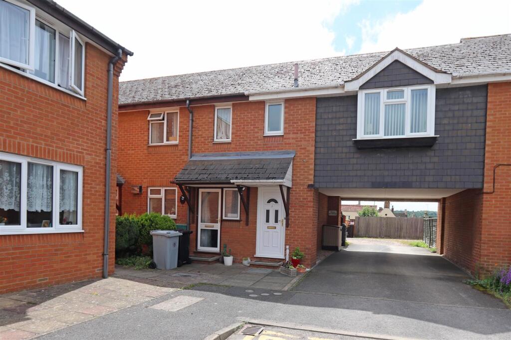 2 bed Mid Terraced House for rent in Stamford. From Goodwin Property Services - Stamford