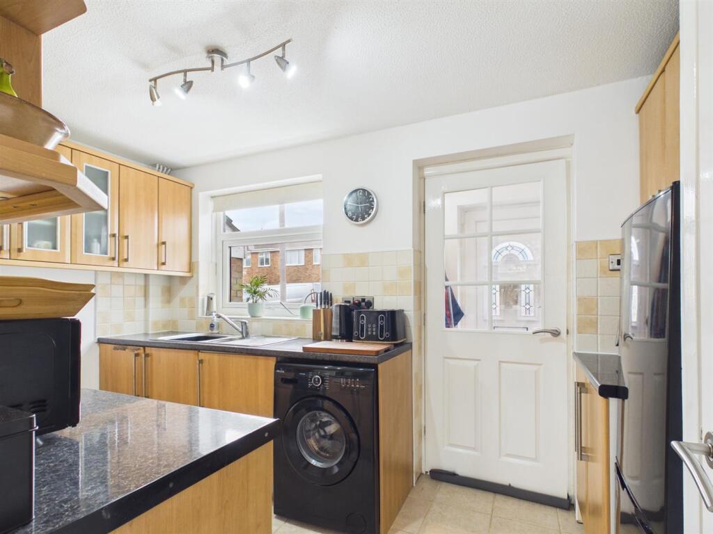 2 bed Mid Terraced House for rent in Stamford. From Goodwin Property Services - Stamford