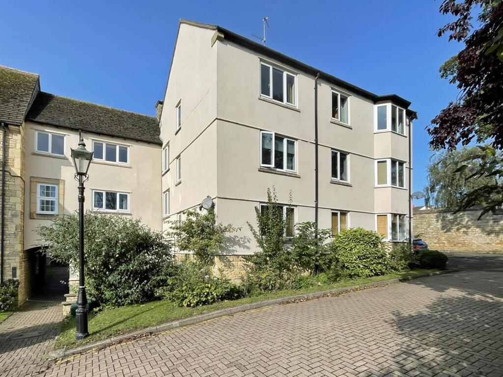2 bed 1st Floor Flat for rent in Stamford. From Goodwin Property Services - Stamford