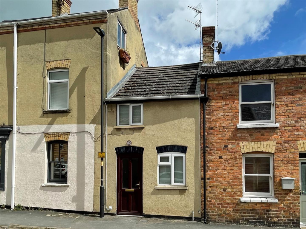 1 bed Mid Terraced House for rent in Stamford. From Goodwin Property Services - Stamford