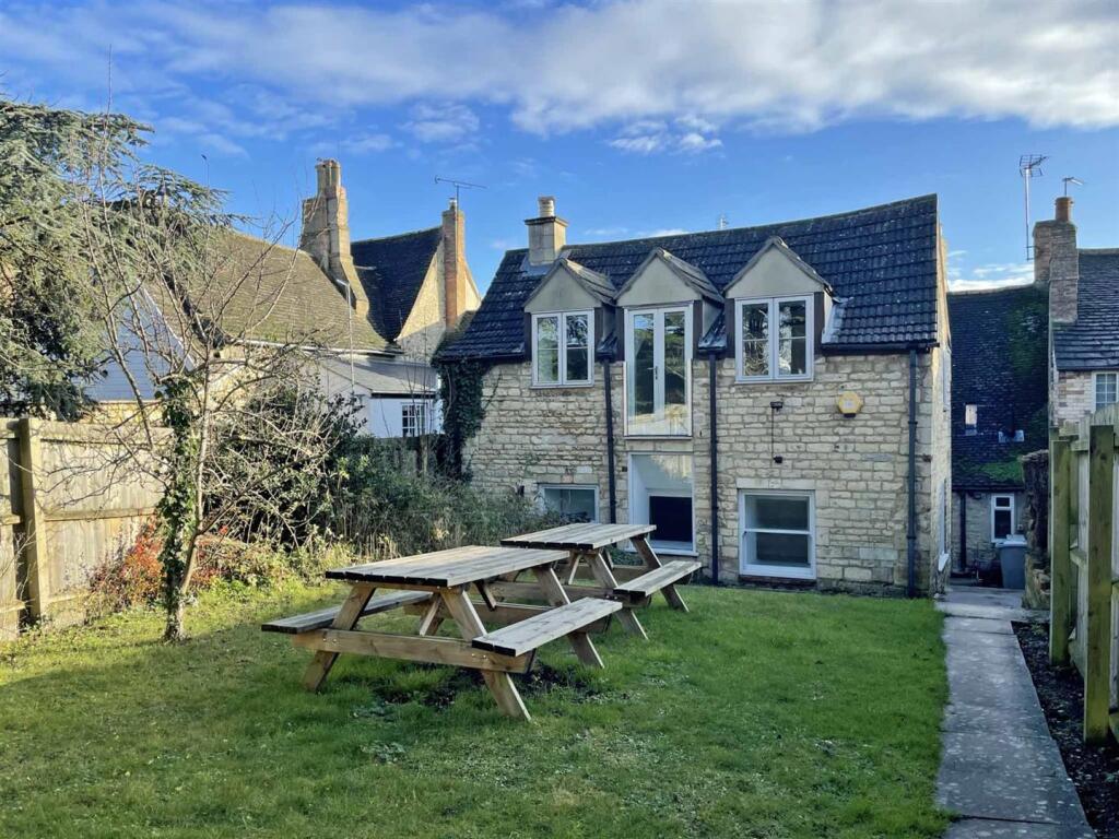 2 bed 1st Floor Flat for rent in Stamford. From Goodwin Property Services - Stamford 2 bed 1st Floor Flat for rent in Stamford. From Goodwin Property Services - Stamford