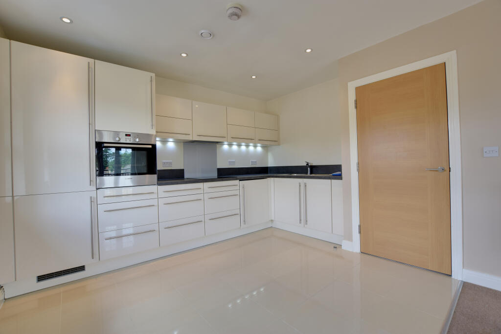 2 bed Apartment for rent in Watford. From Gibbs Gillespie - Rickmansworth