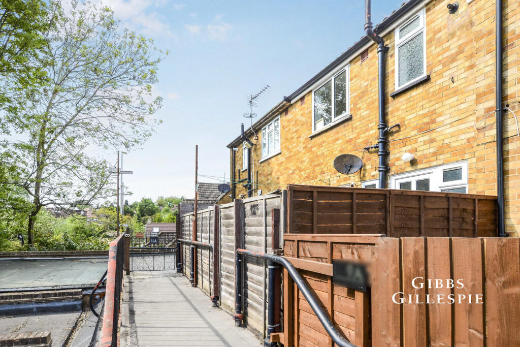 2 bed 1st Floor Flat for rent in Rickmansworth. From Gibbs Gillespie - Rickmansworth Sales