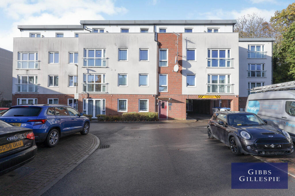 2 bed 1st Floor Flat for rent in Watford. From Gibbs Gillespie - Rickmansworth Sales
