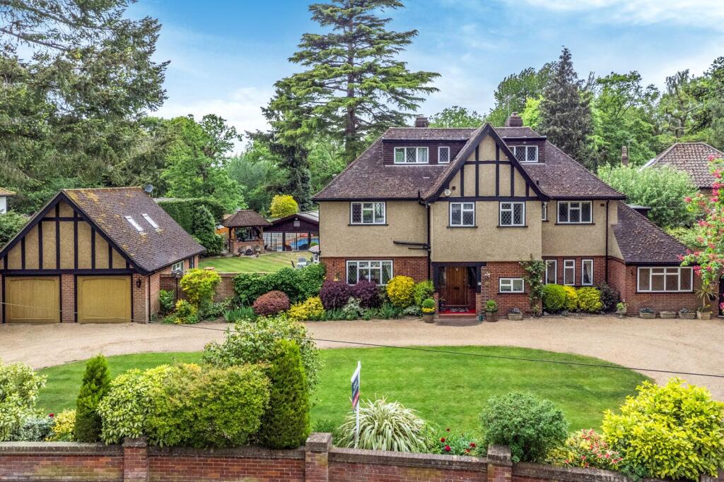 6 bed Detached for rent in Rickmansworth. From Gibbs Gillespie - Rickmansworth Sales