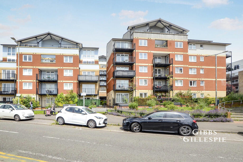 2 bed 1st Floor Flat for rent in Rickmansworth. From Gibbs Gillespie - Rickmansworth Sales