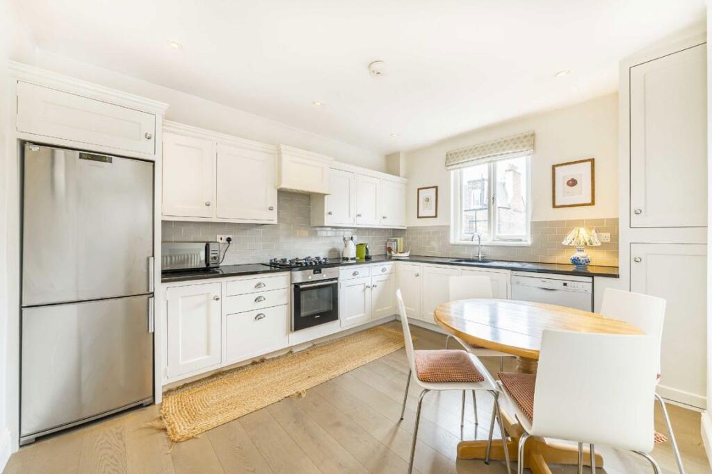 2 bed 1st Floor Flat for rent in Fulham. From Marsh & Parsons - Fulham