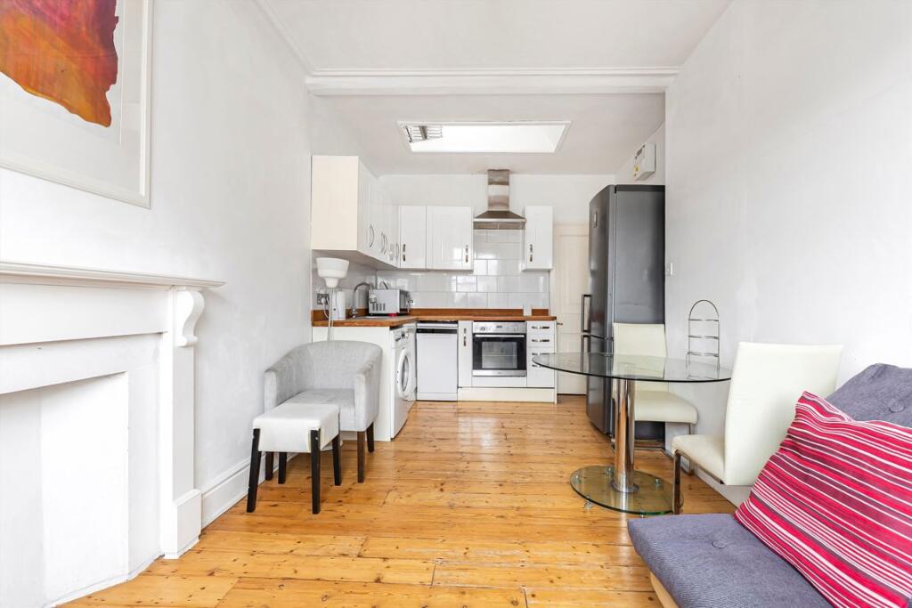2 bed 1st Floor Flat for rent in Fulham. From Marsh & Parsons - Fulham